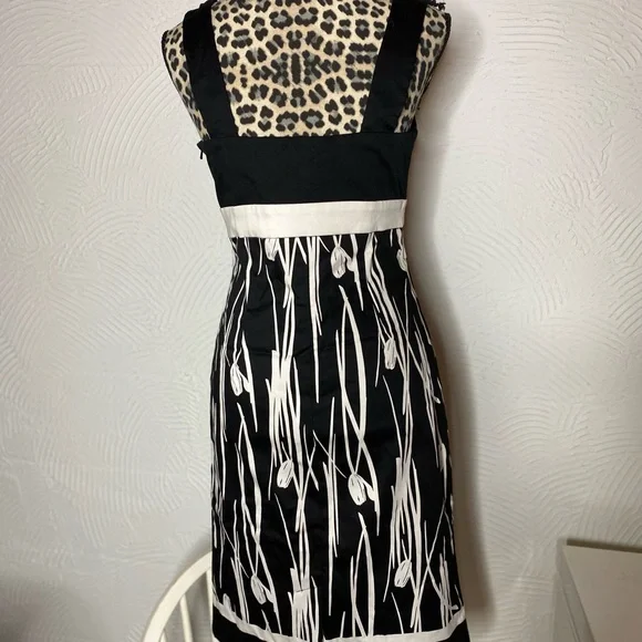 White House Black Market Black and White Floral Midi Dress - Picture 6 of 10